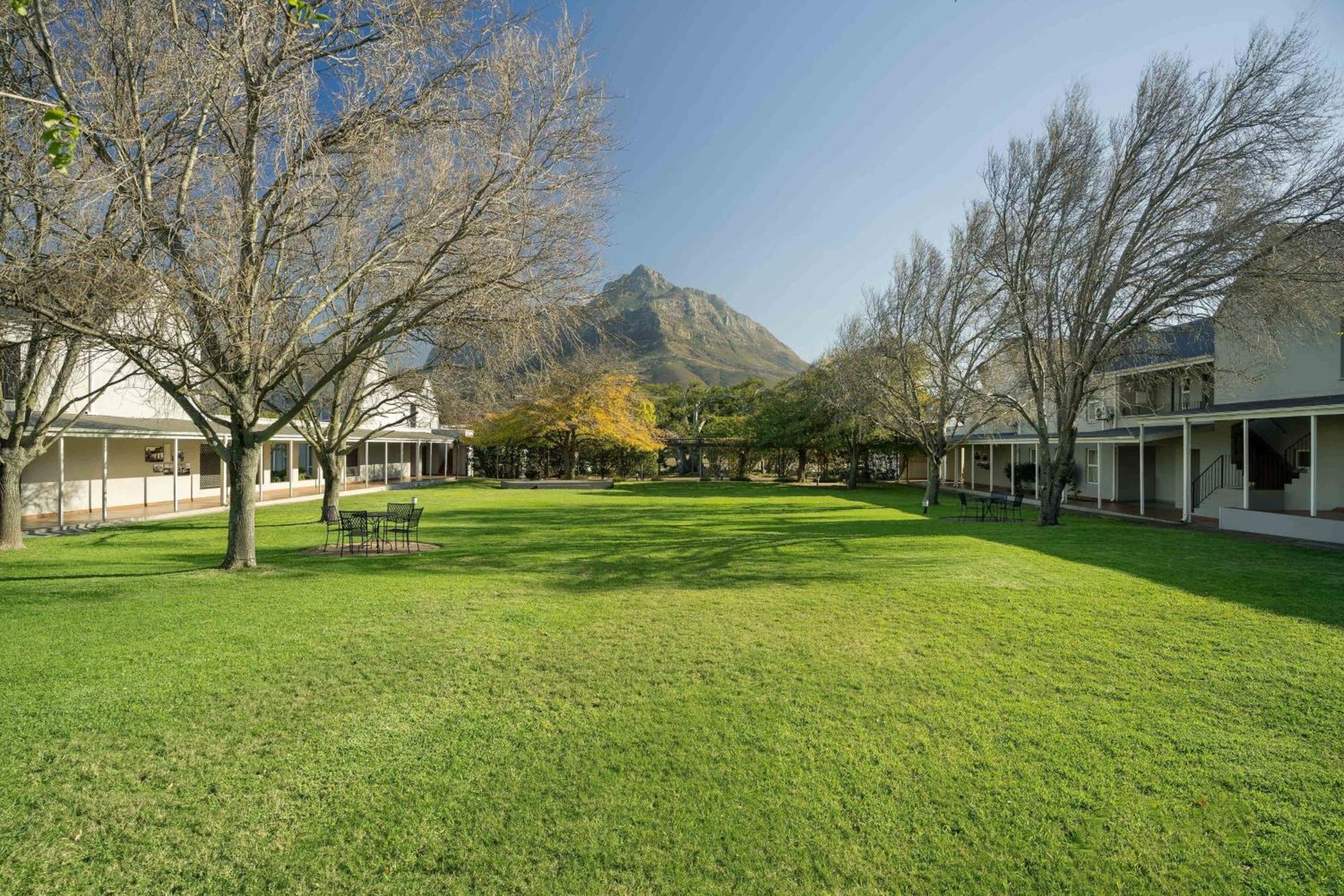 Protea Hotel By Marriott Cape Town Mowbray Eksteriør bilde